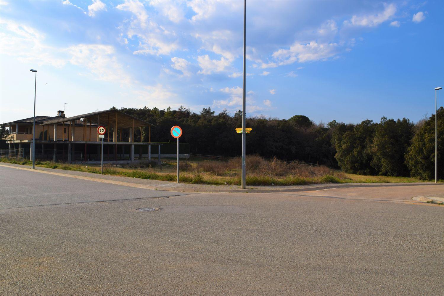 terrenys en aiguaviva ·  350000€