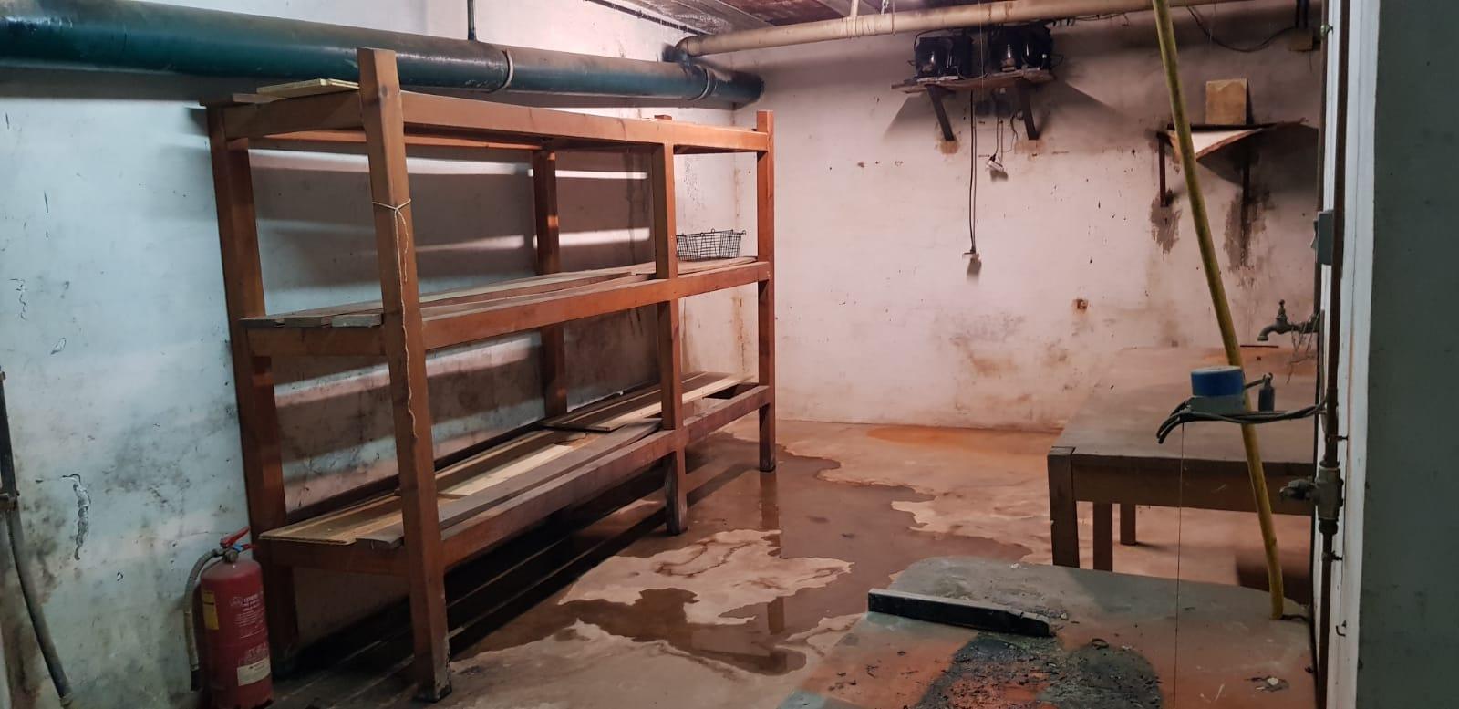 LOCAL MOLT AMPLI DAVANT DE L’ESTACIO