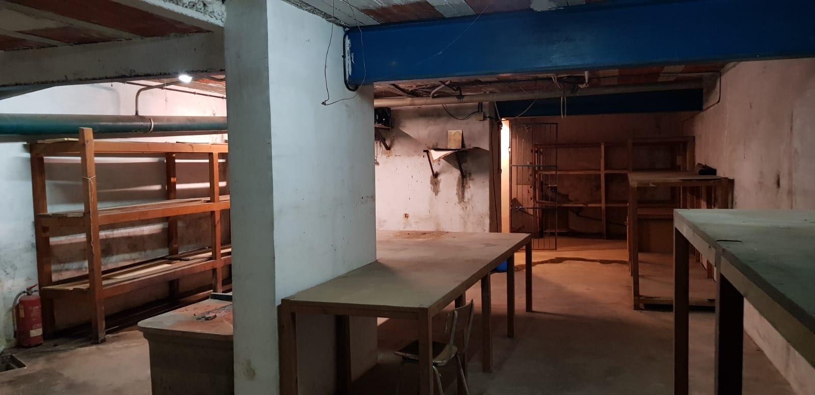 LOCAL MOLT AMPLI DAVANT DE L’ESTACIO