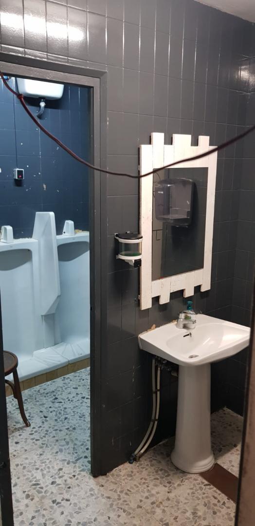 LOCAL MOLT AMPLI DAVANT DE L’ESTACIO