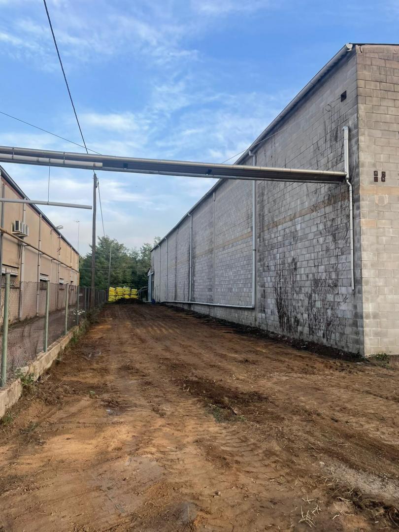 nau-industrial en santa-coloma-de-farners · entrada-poble €