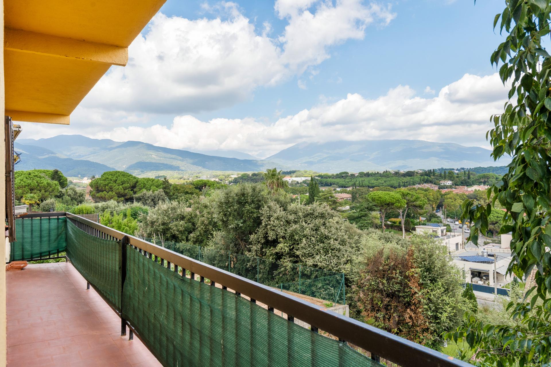 TORRE A QUATRE VENTS CAN SAULEDA