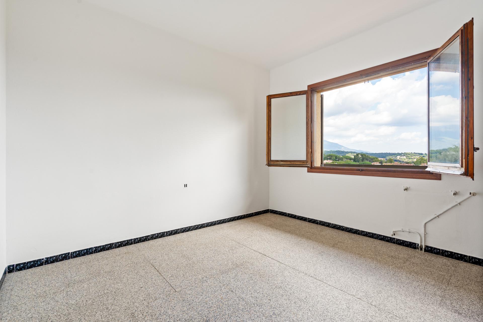 TORRE A QUATRE VENTS CAN SAULEDA