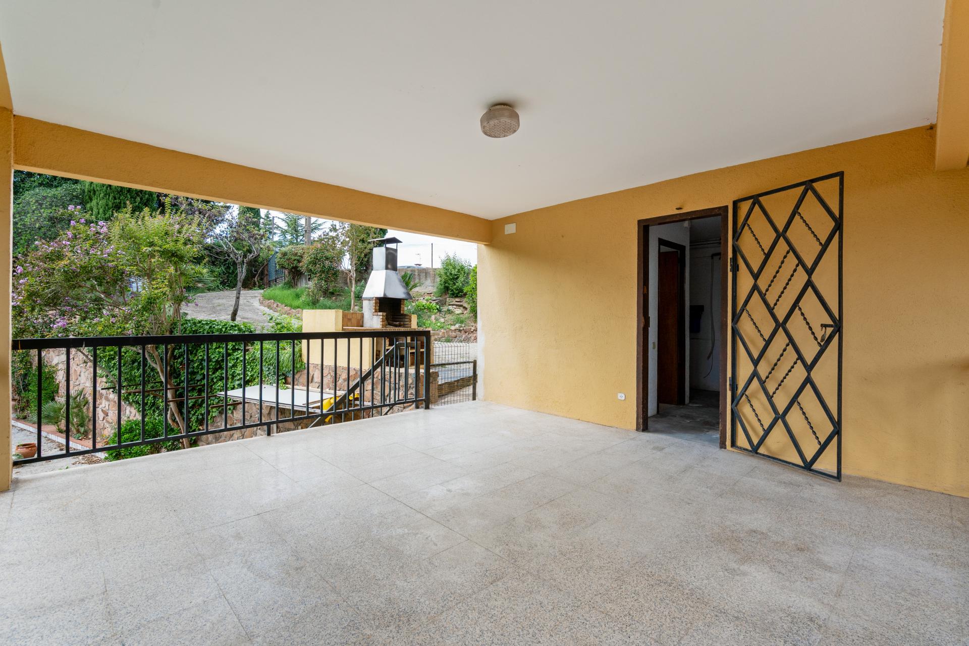 TORRE A QUATRE VENTS CAN SAULEDA