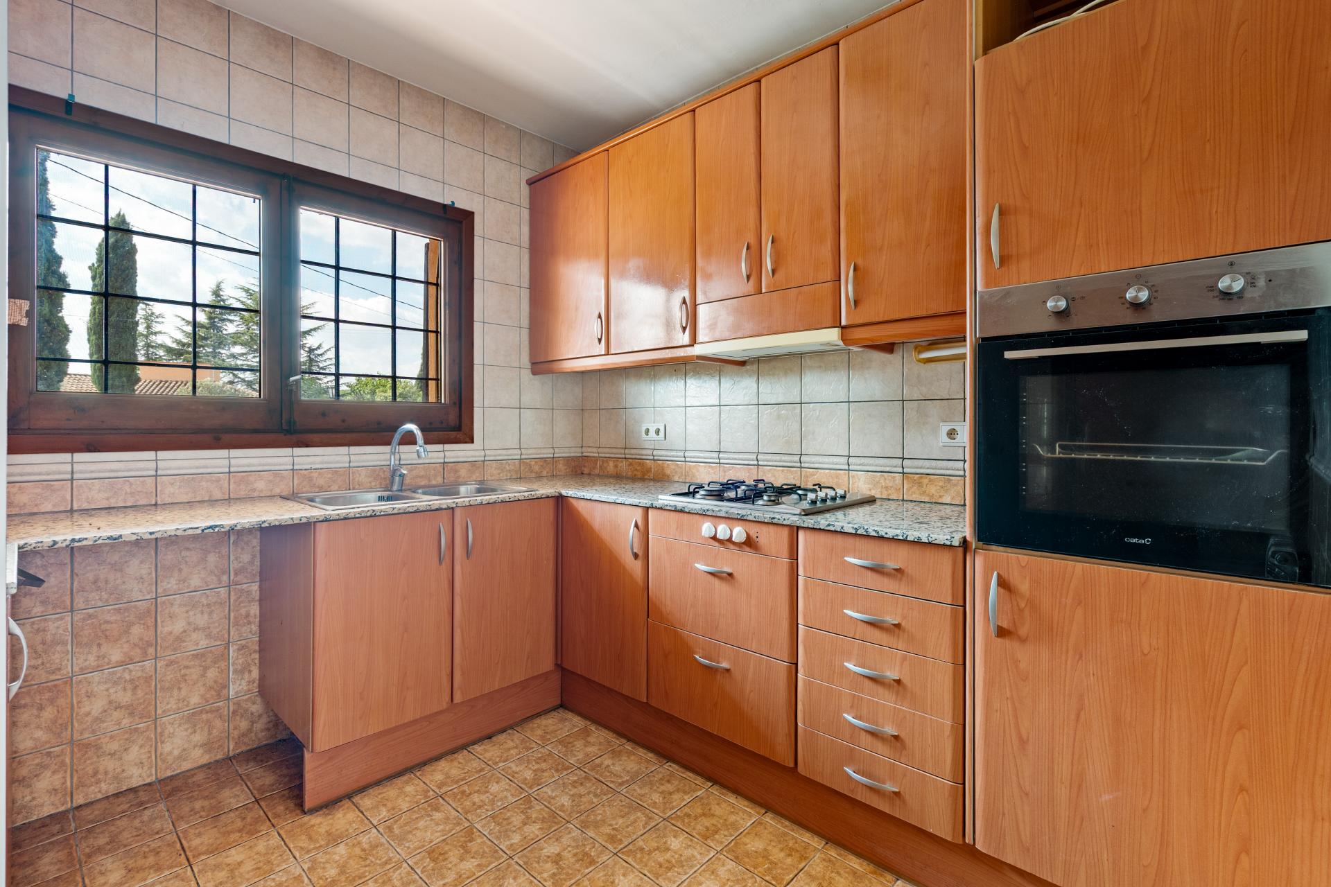 TORRE A QUATRE VENTS CAN SAULEDA