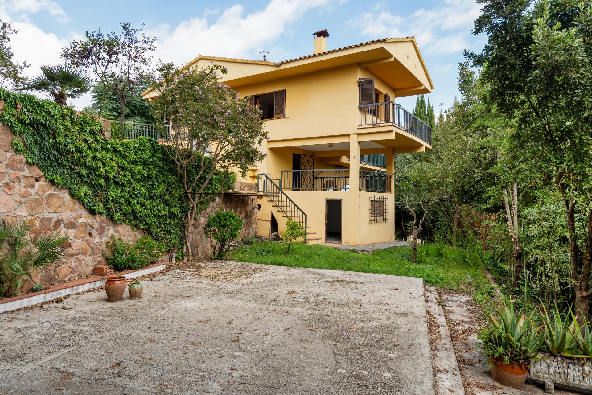 TORRE A QUATRE VENTS CAN SAULEDA