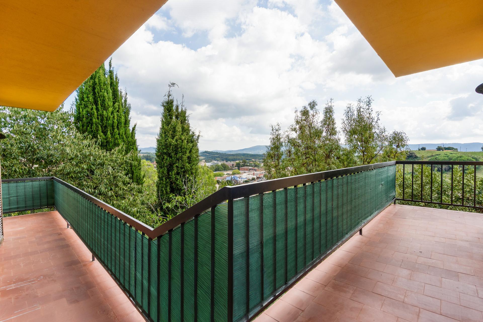 TORRE A QUATRE VENTS CAN SAULEDA