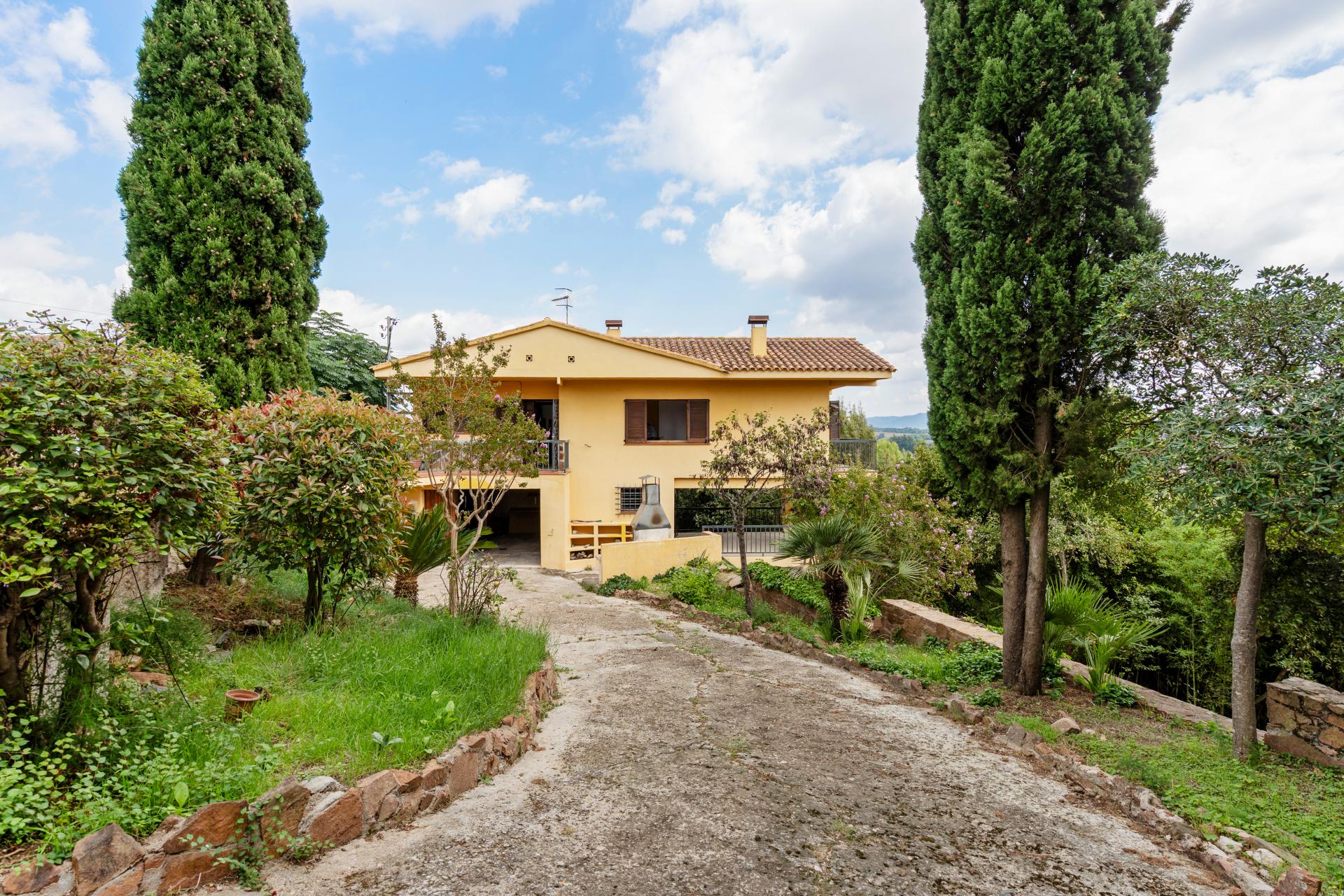 TORRE A QUATRE VENTS CAN SAULEDA