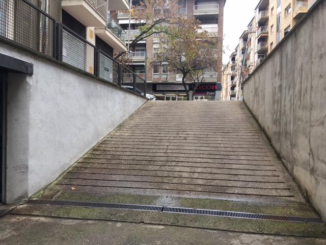parquing en girona · eixample 26000€
