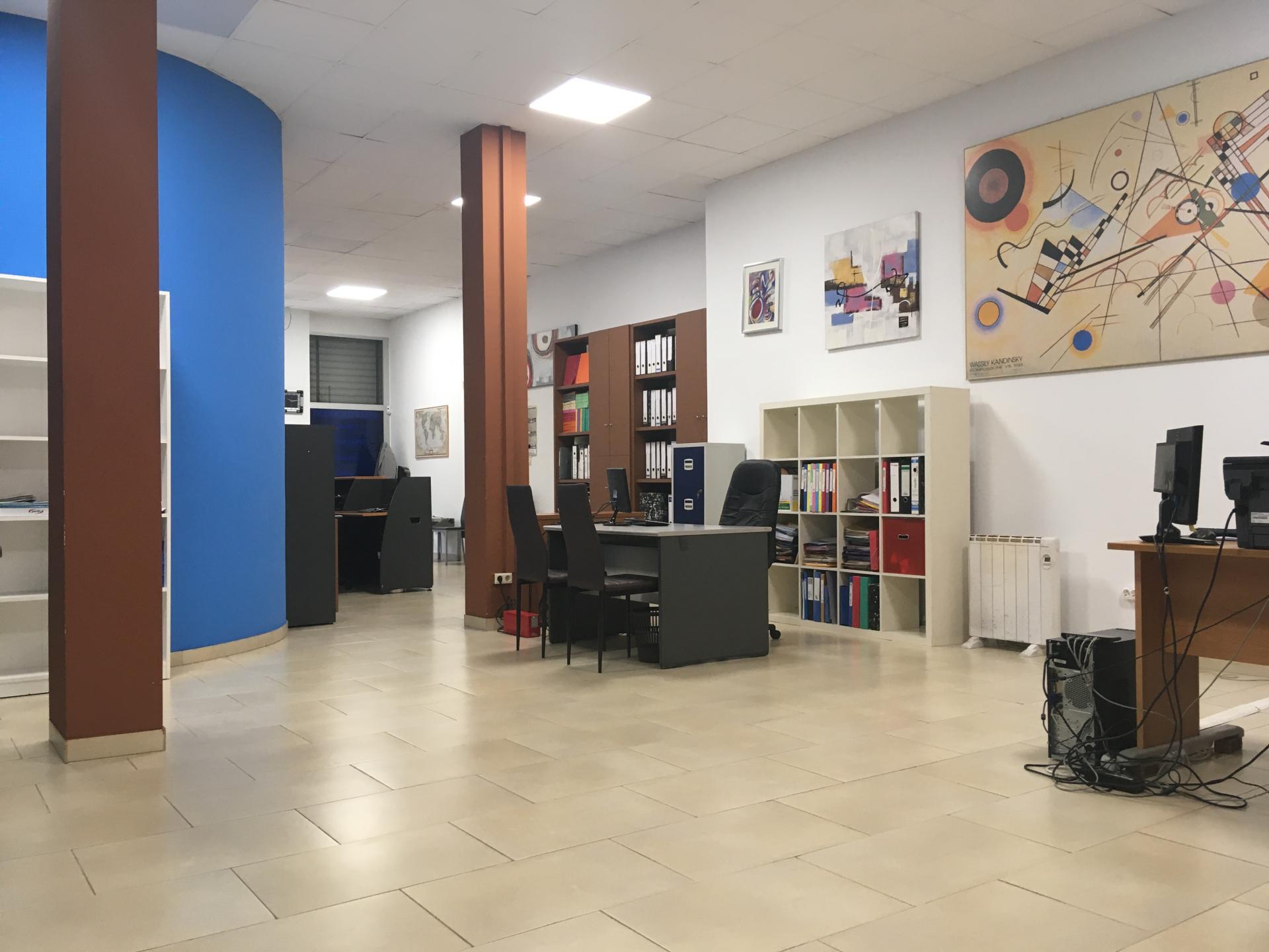 locales-comerciales en girona · santa-eugenia 175000€