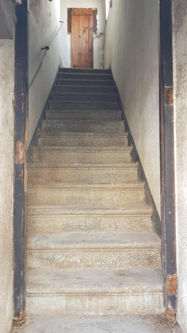 CASA DE POBLE MOLT GRAN I AMB LOCAL TIPUS NAU INDUSTRIAL