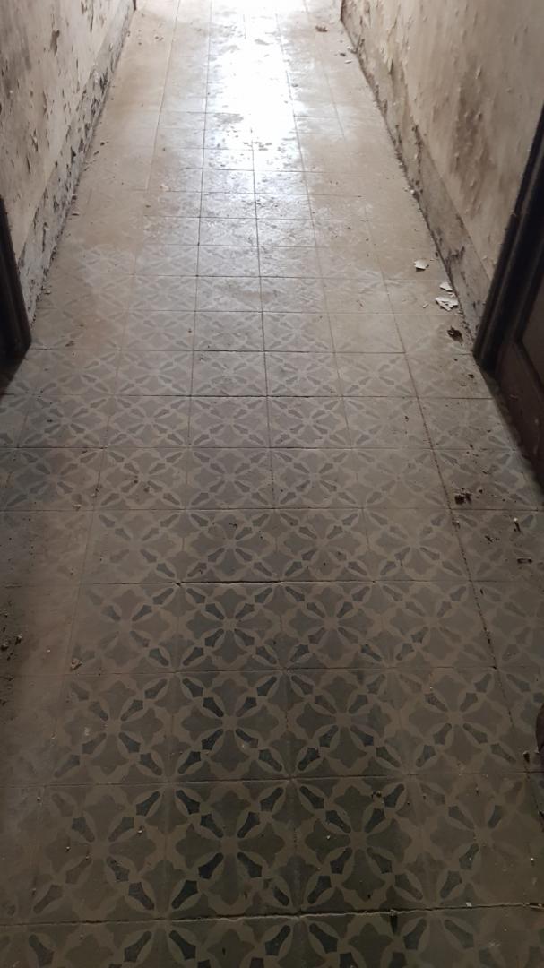 CASA DE POBLE MOLT GRAN I AMB LOCAL TIPUS NAU INDUSTRIAL