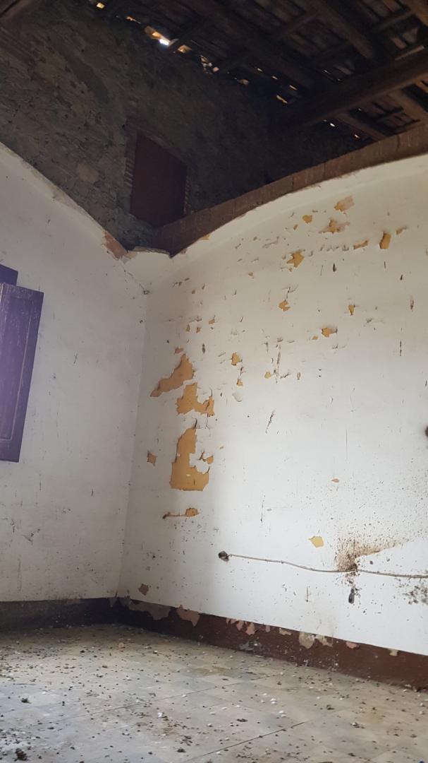 CASA DE POBLE MOLT GRAN I AMB LOCAL TIPUS NAU INDUSTRIAL