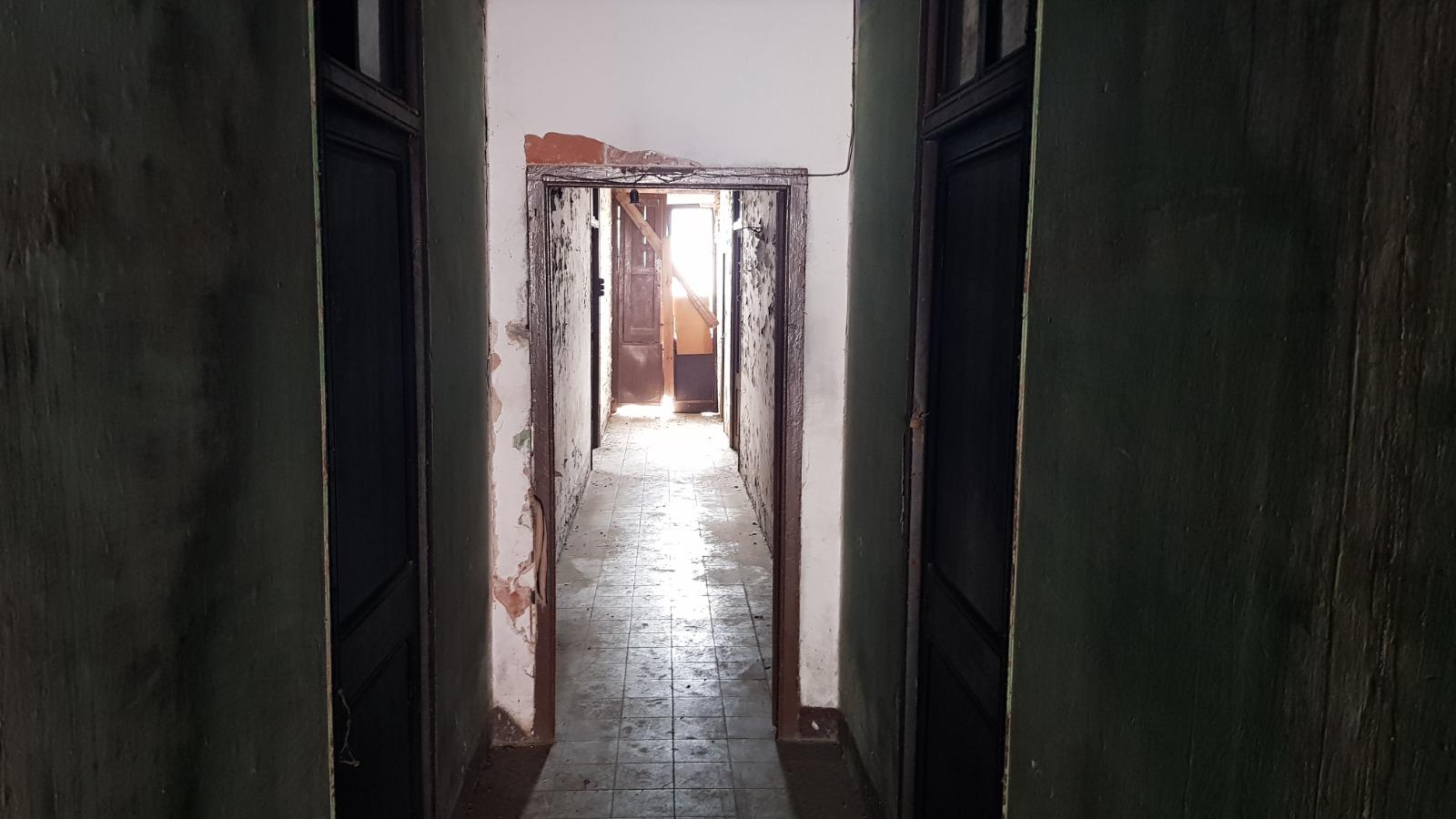 CASA DE POBLE MOLT GRAN I AMB LOCAL TIPUS NAU INDUSTRIAL