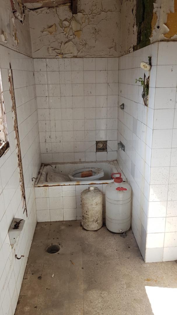 CASA DE POBLE MOLT GRAN I AMB LOCAL TIPUS NAU INDUSTRIAL