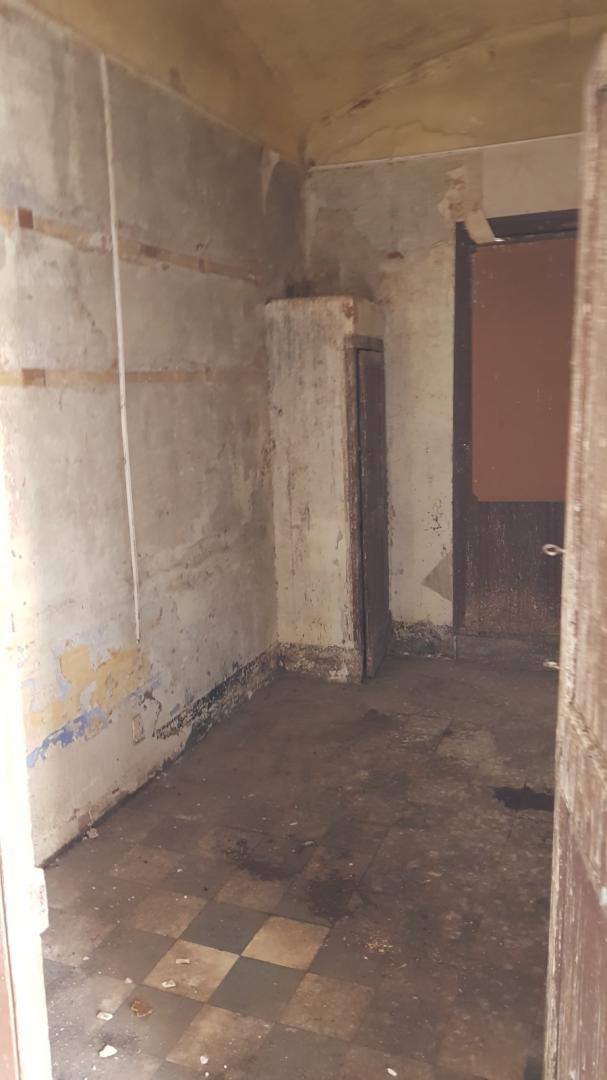 CASA DE POBLE MOLT GRAN I AMB LOCAL TIPUS NAU INDUSTRIAL