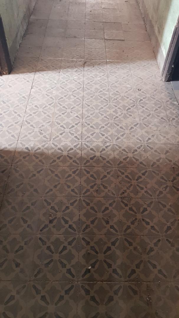 CASA DE POBLE MOLT GRAN I AMB LOCAL TIPUS NAU INDUSTRIAL