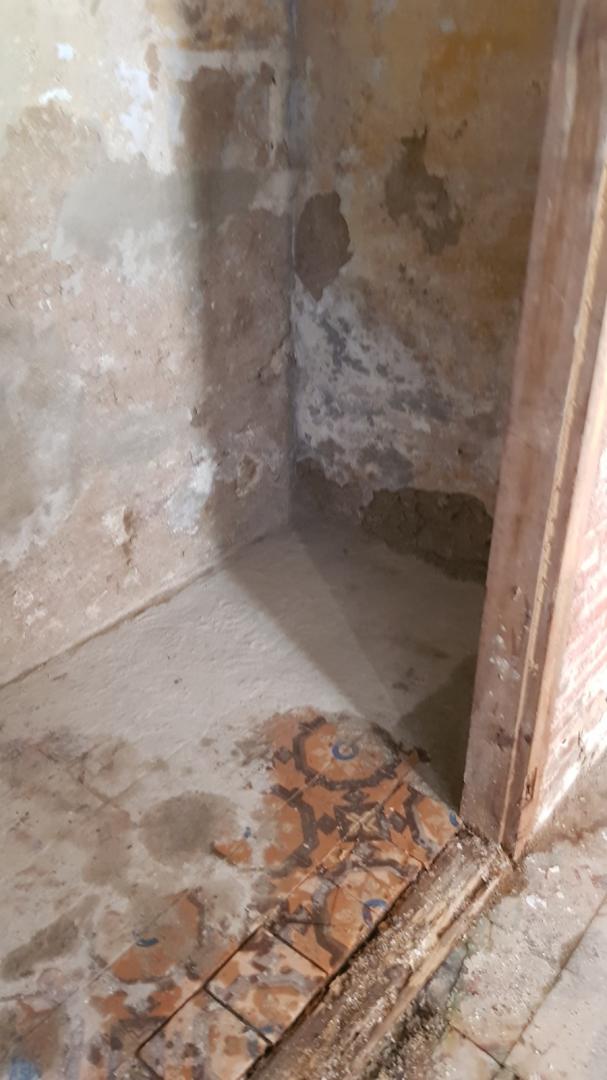 CASA DE POBLE MOLT GRAN I AMB LOCAL TIPUS NAU INDUSTRIAL