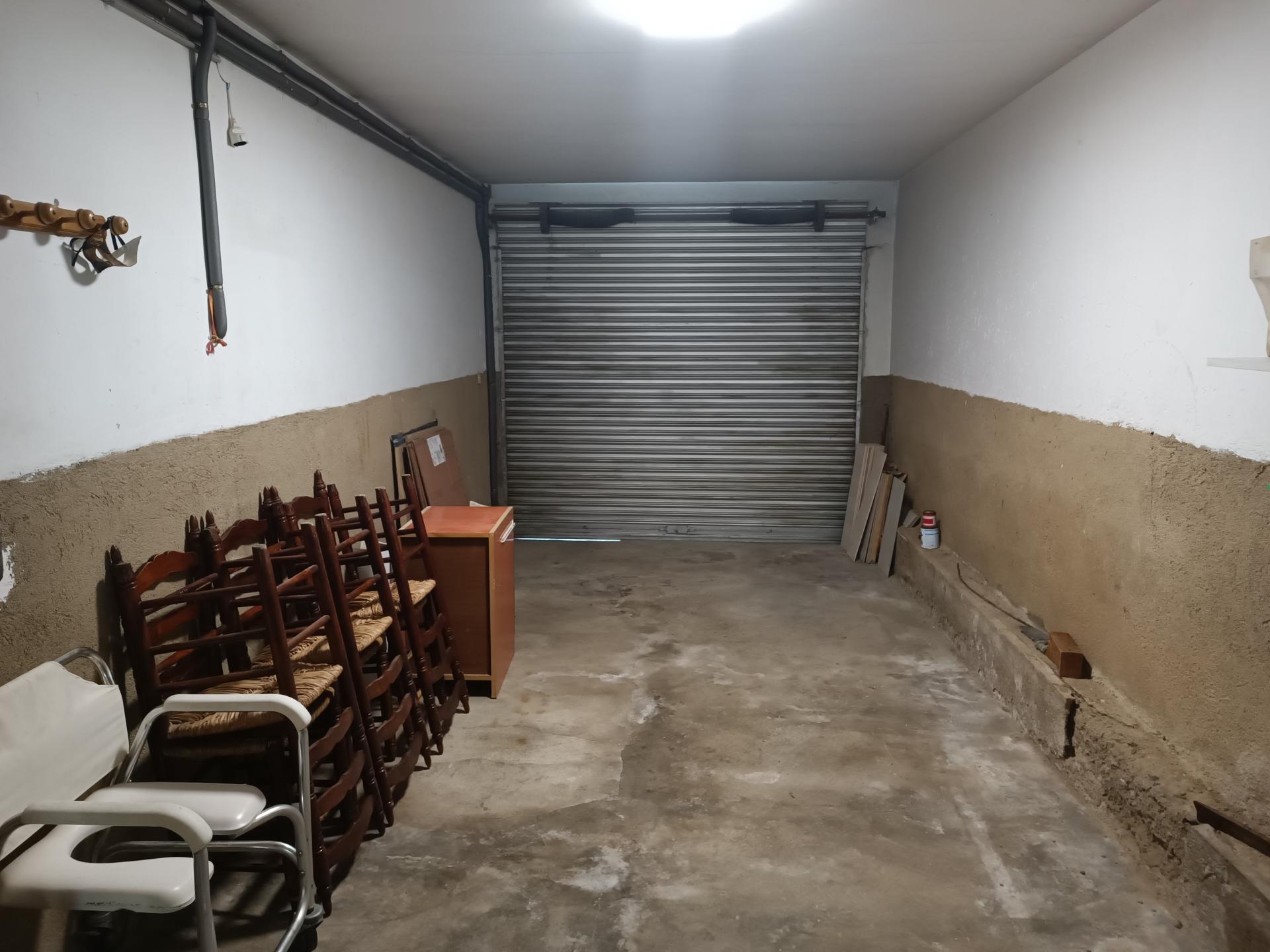 CASA  SITUADA A ZONA RESIDENCIAL
