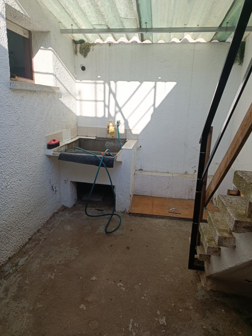 CASA  SITUADA A ZONA RESIDENCIAL