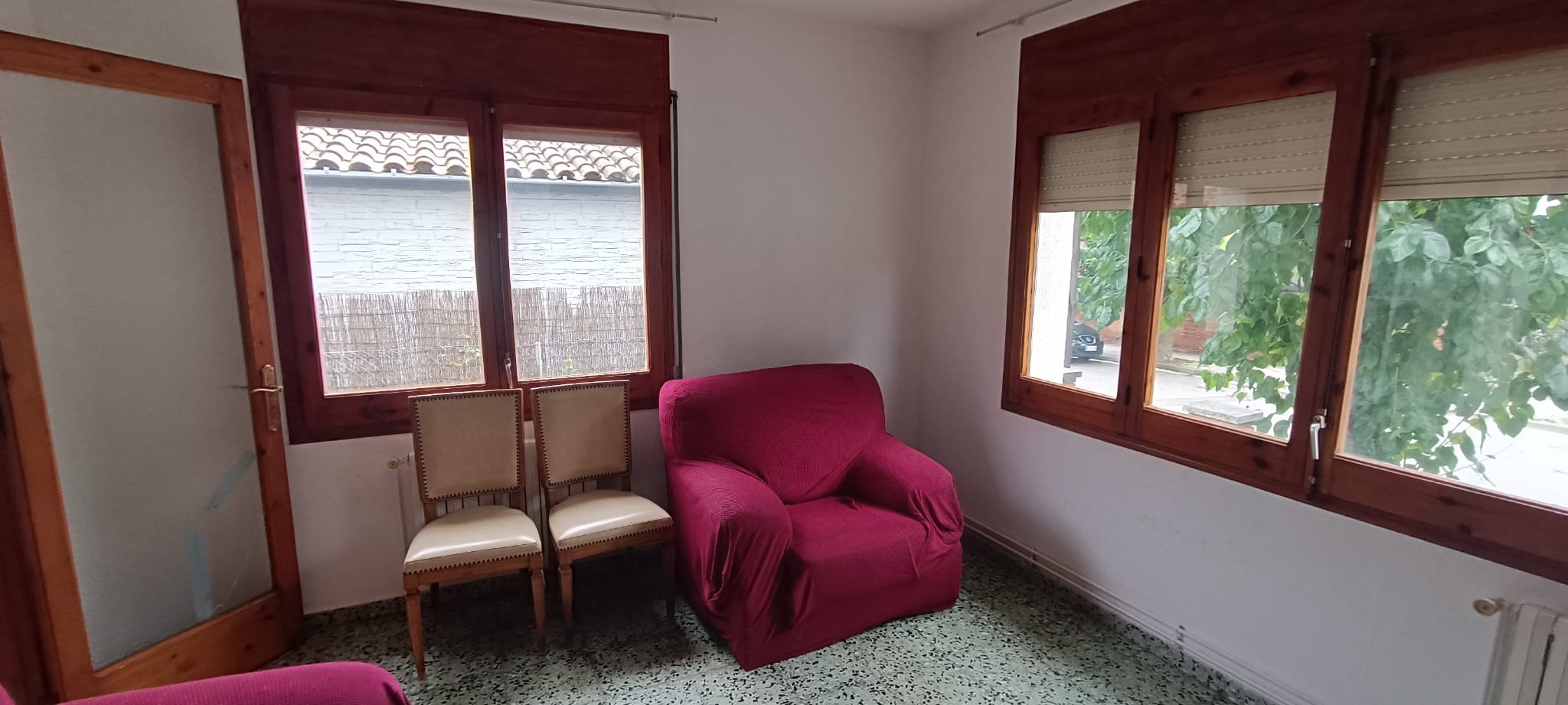 CASA  SITUADA A ZONA RESIDENCIAL