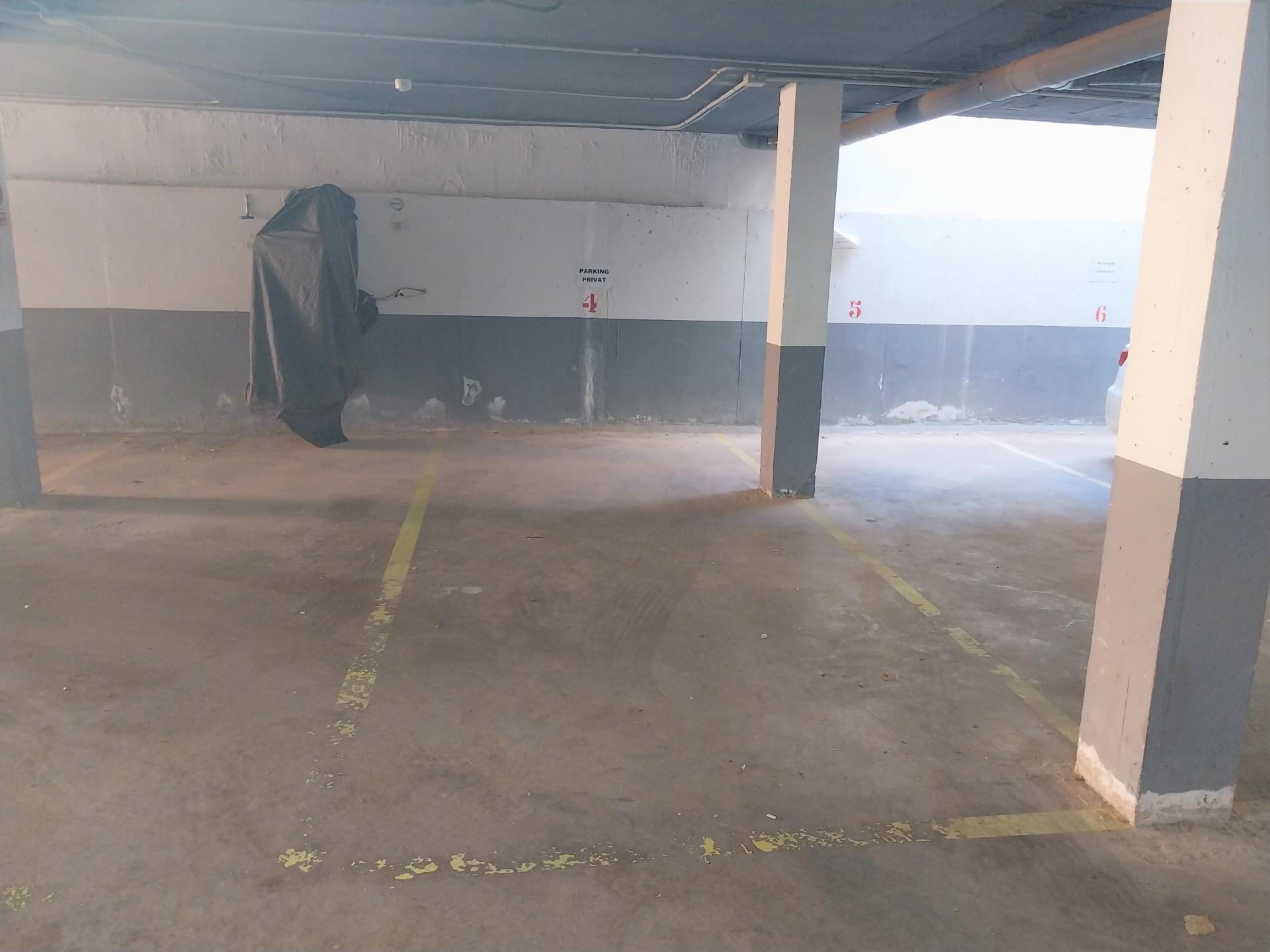 parking_space Estartit
