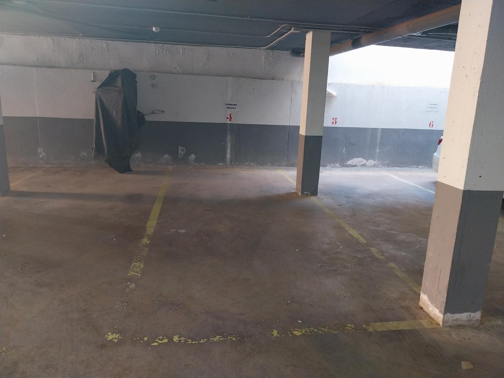 parking_space Estartit