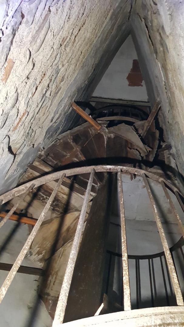 CASA DE POBLE DEL 1910 CANTONERA MOLT BEN SITUADA