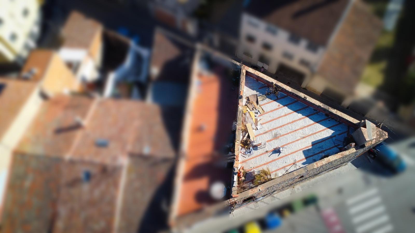 CASA DE POBLE DEL 1910 CANTONERA MOLT BEN SITUADA