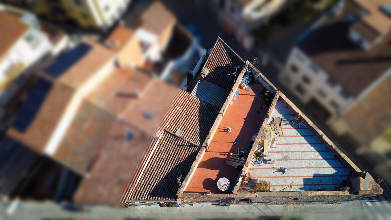 CASA DE POBLE DEL 1910 BEN SITUADA