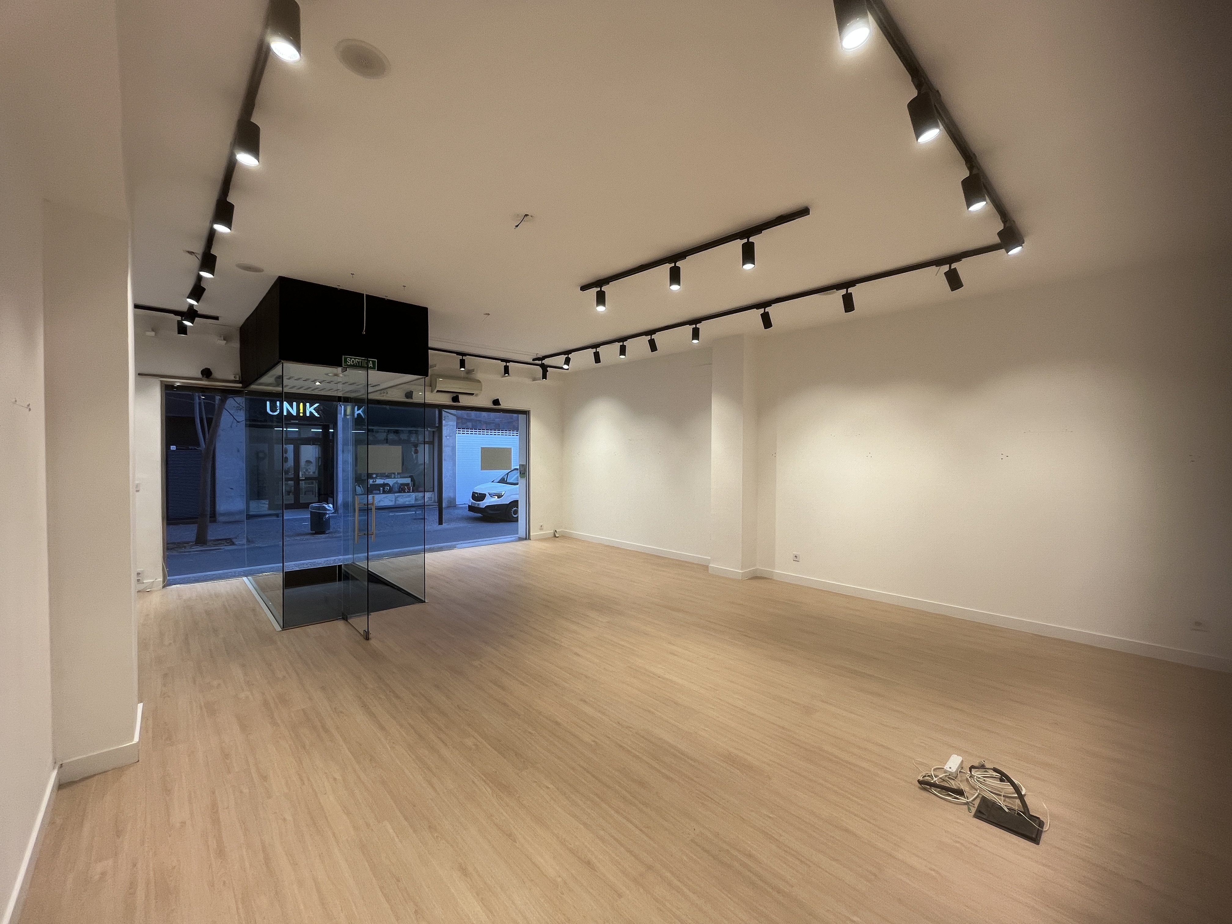 locals-comercials en girona · eixample €