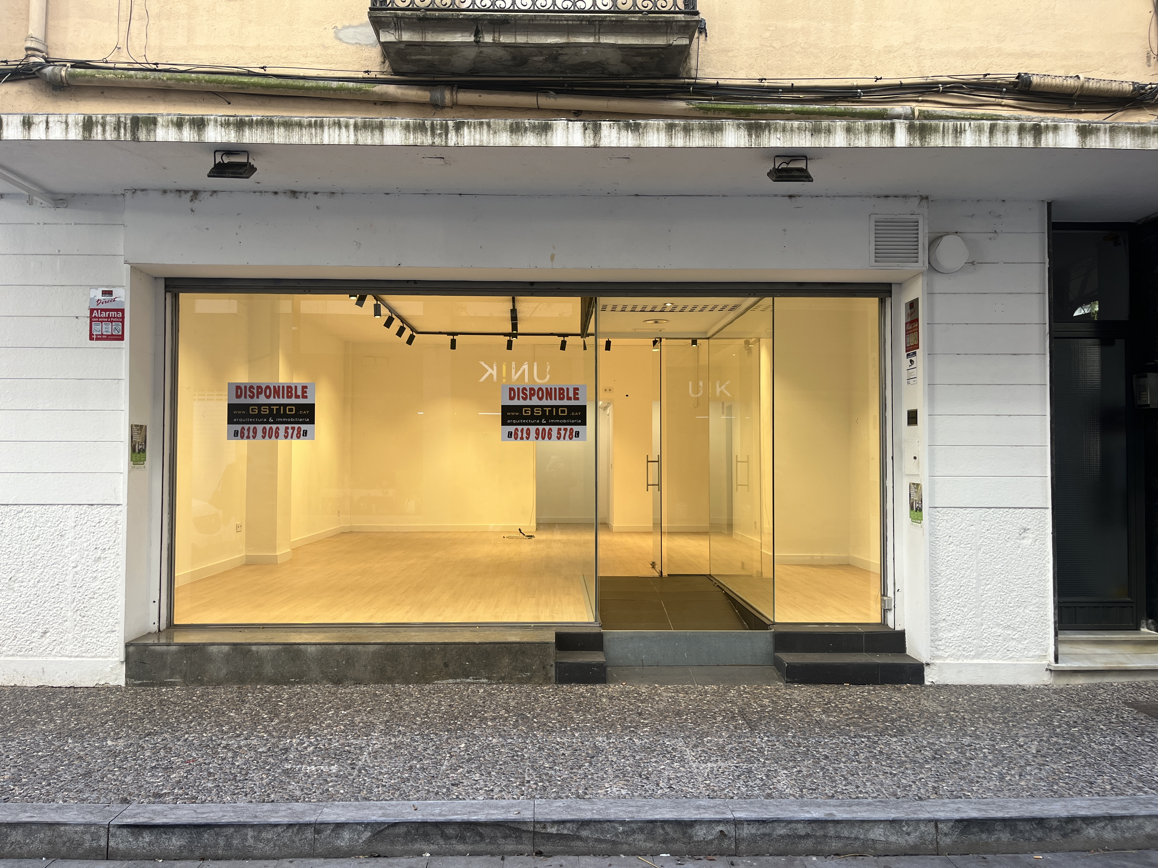 locals-comercials en girona · eixample €