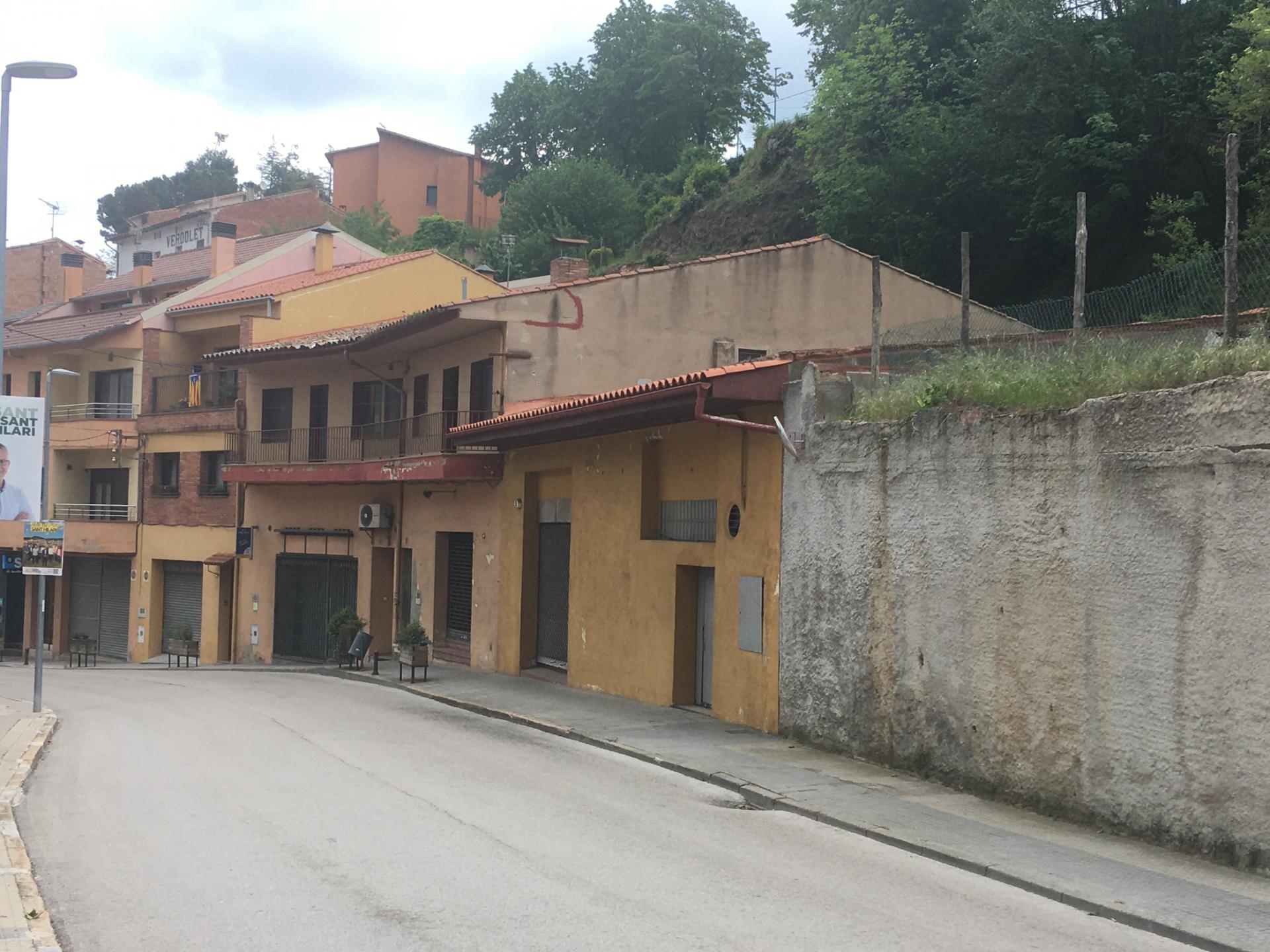 edifici en sant-hilari-sacalm ·  220000€