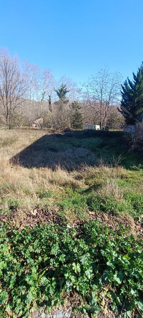 PARCEL·LA MOLT ASOLEIADA PER A CASA APARELLADA