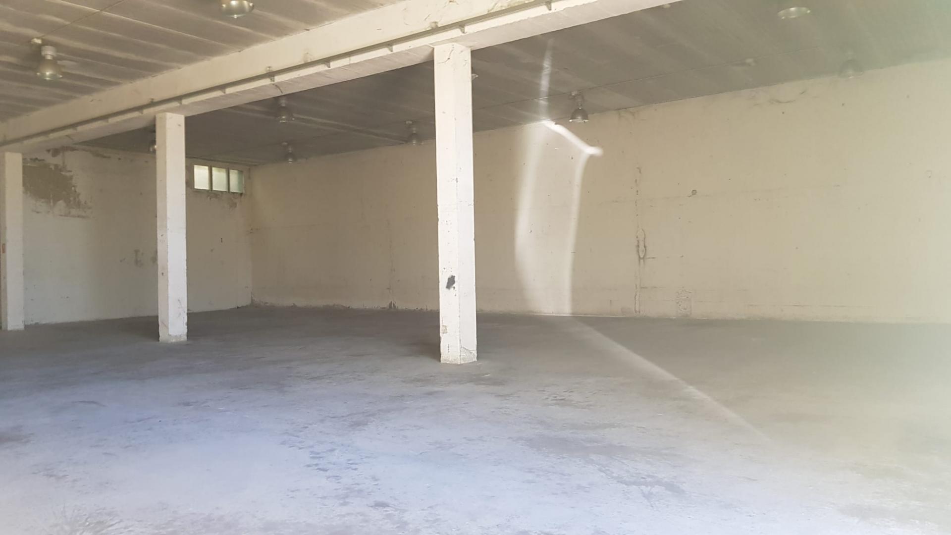 NAU INDUSTRIAL COMPLETAMENT DIAFANA