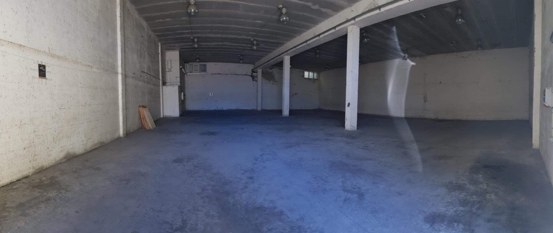 NAU INDUSTRIAL COMPLETAMENT DIAFANA