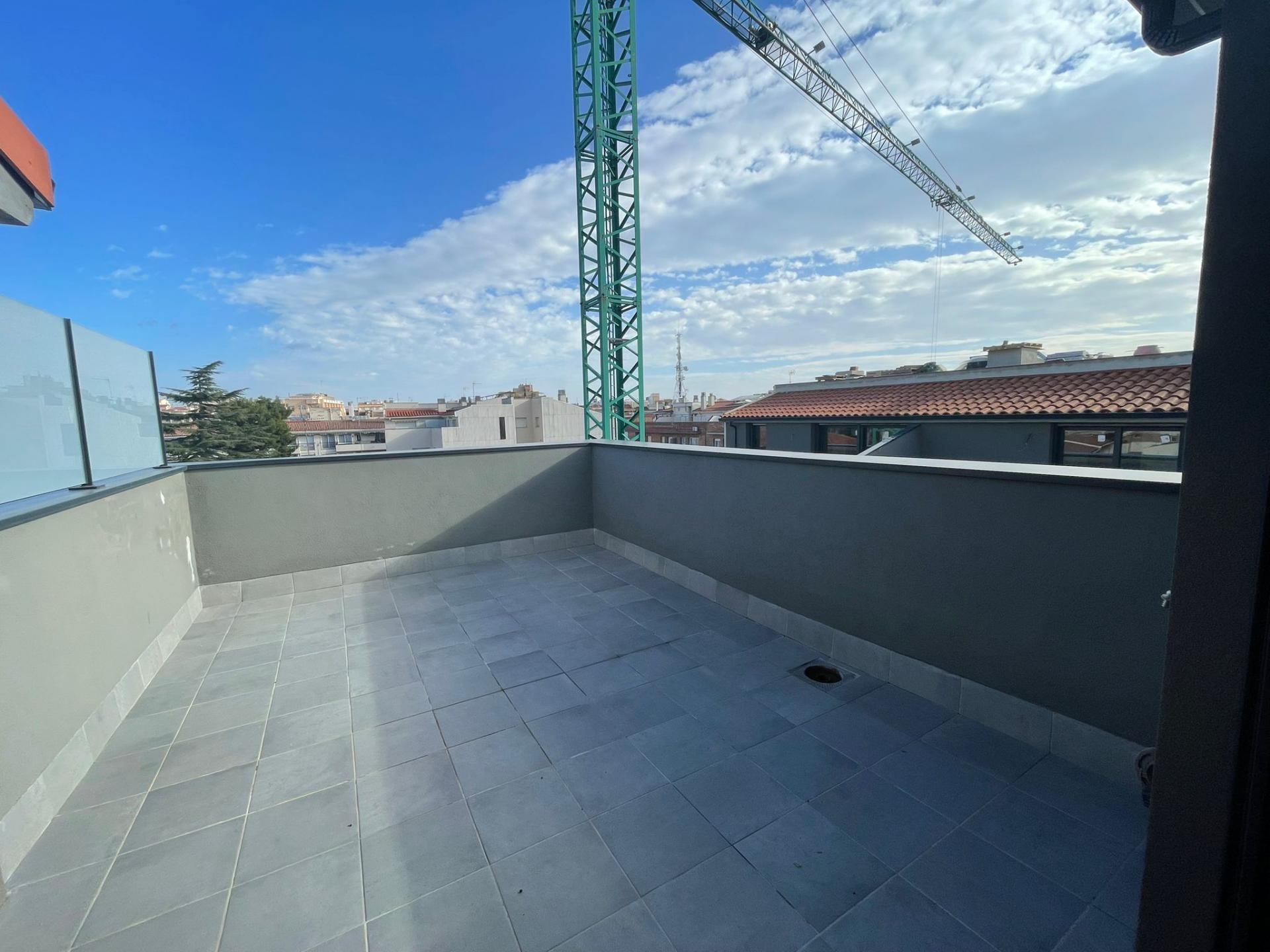 DUPLEX TERCERA PLANTA, 4 HABITACIONES Y CON TERRAZAS