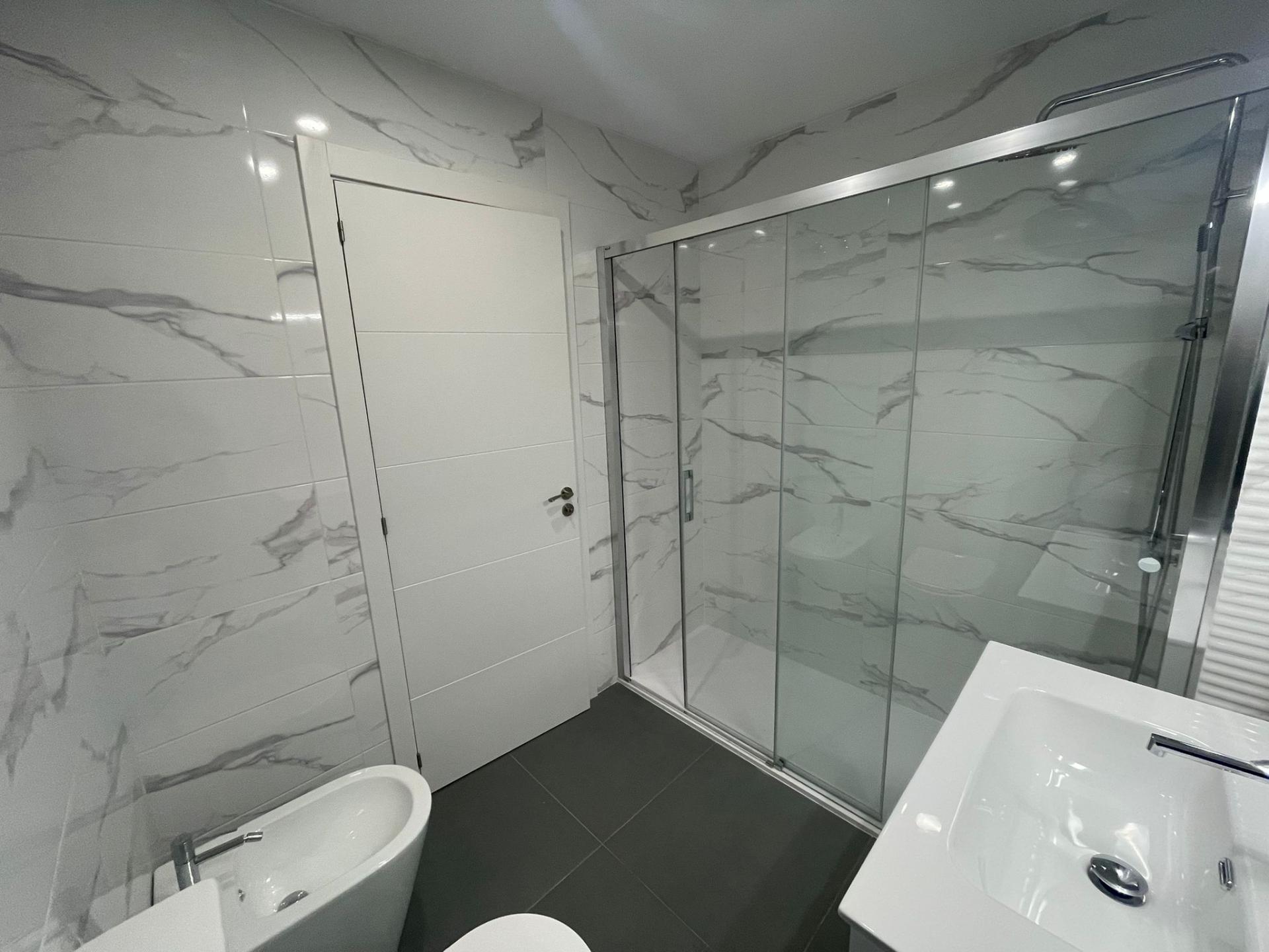 DUPLEX TERCERA PLANTA, 4 HABITACIONES Y CON TERRAZAS