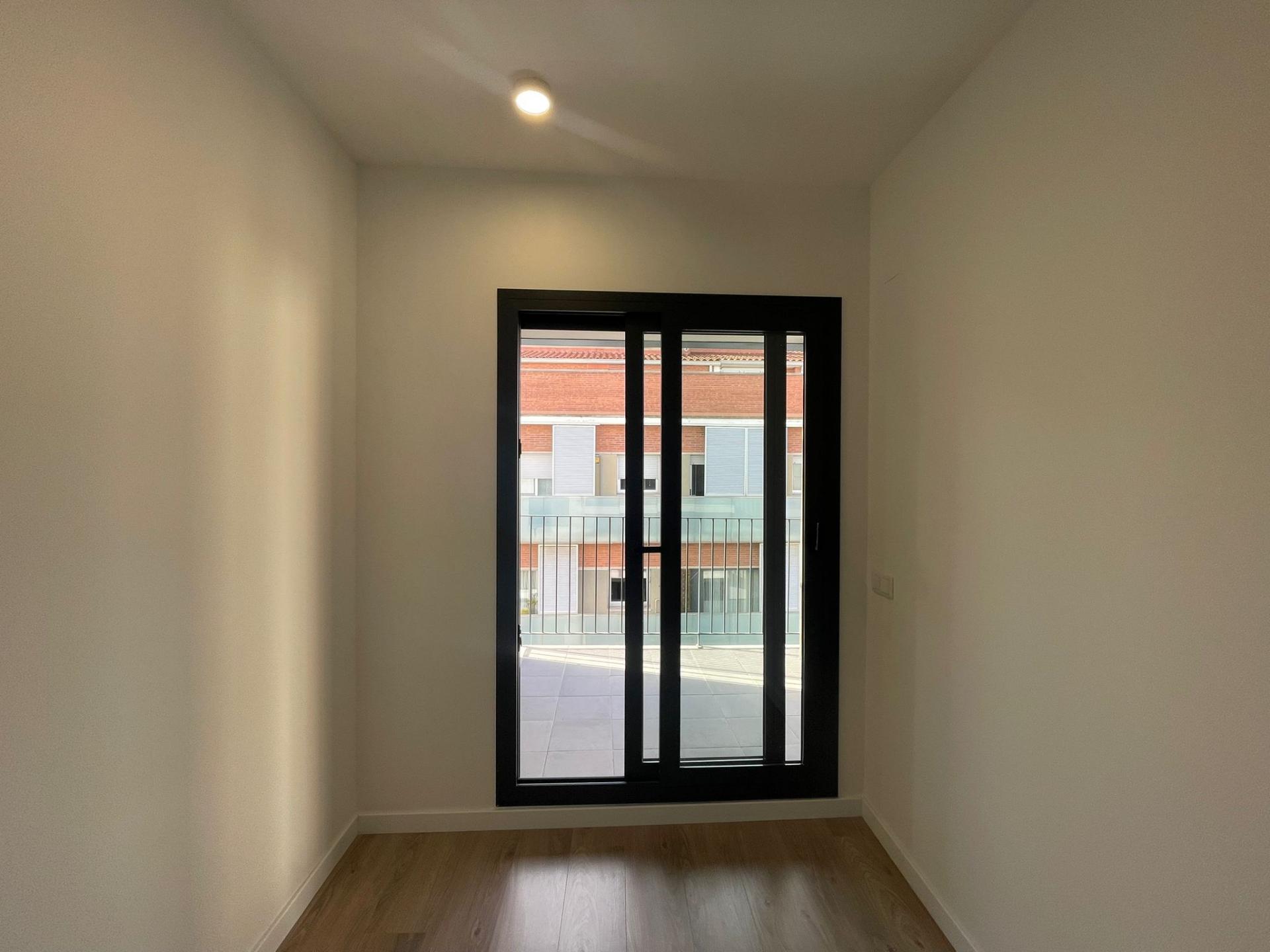 DUPLEX TERCERA PLANTA, 4 HABITACIONES Y CON TERRAZAS