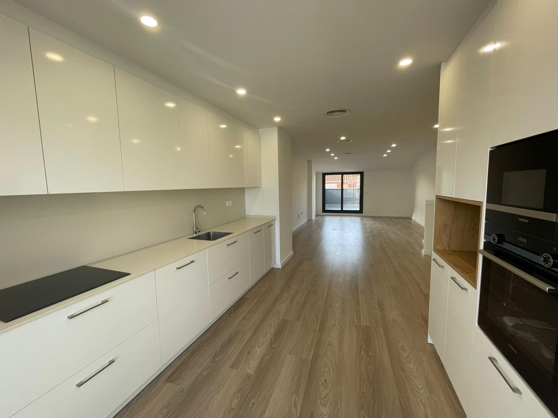DUPLEX TERCERA PLANTA, 4 HABITACIONES Y CON TERRAZAS