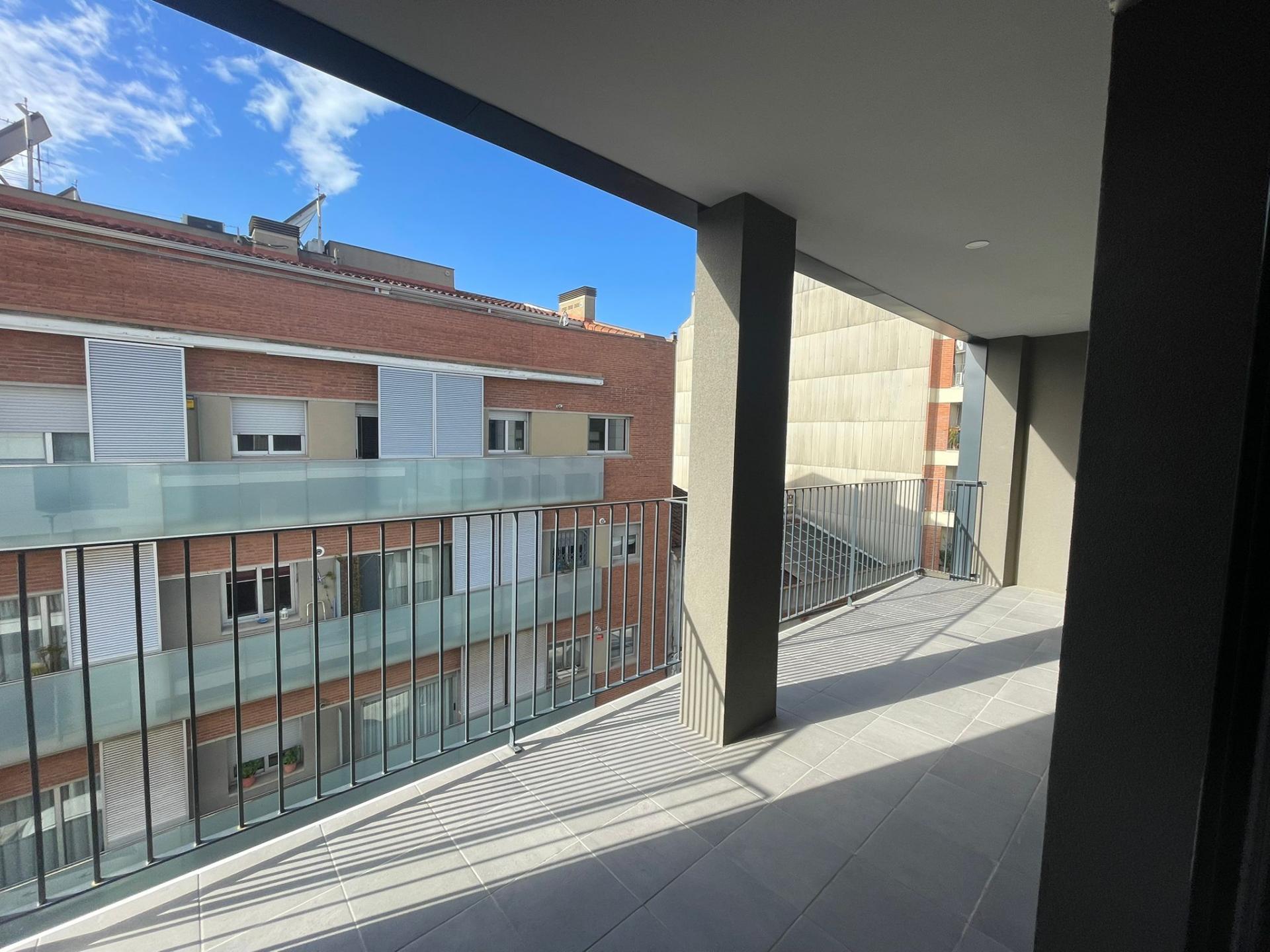 DUPLEX TERCERA PLANTA, 4 HABITACIONES Y CON TERRAZAS