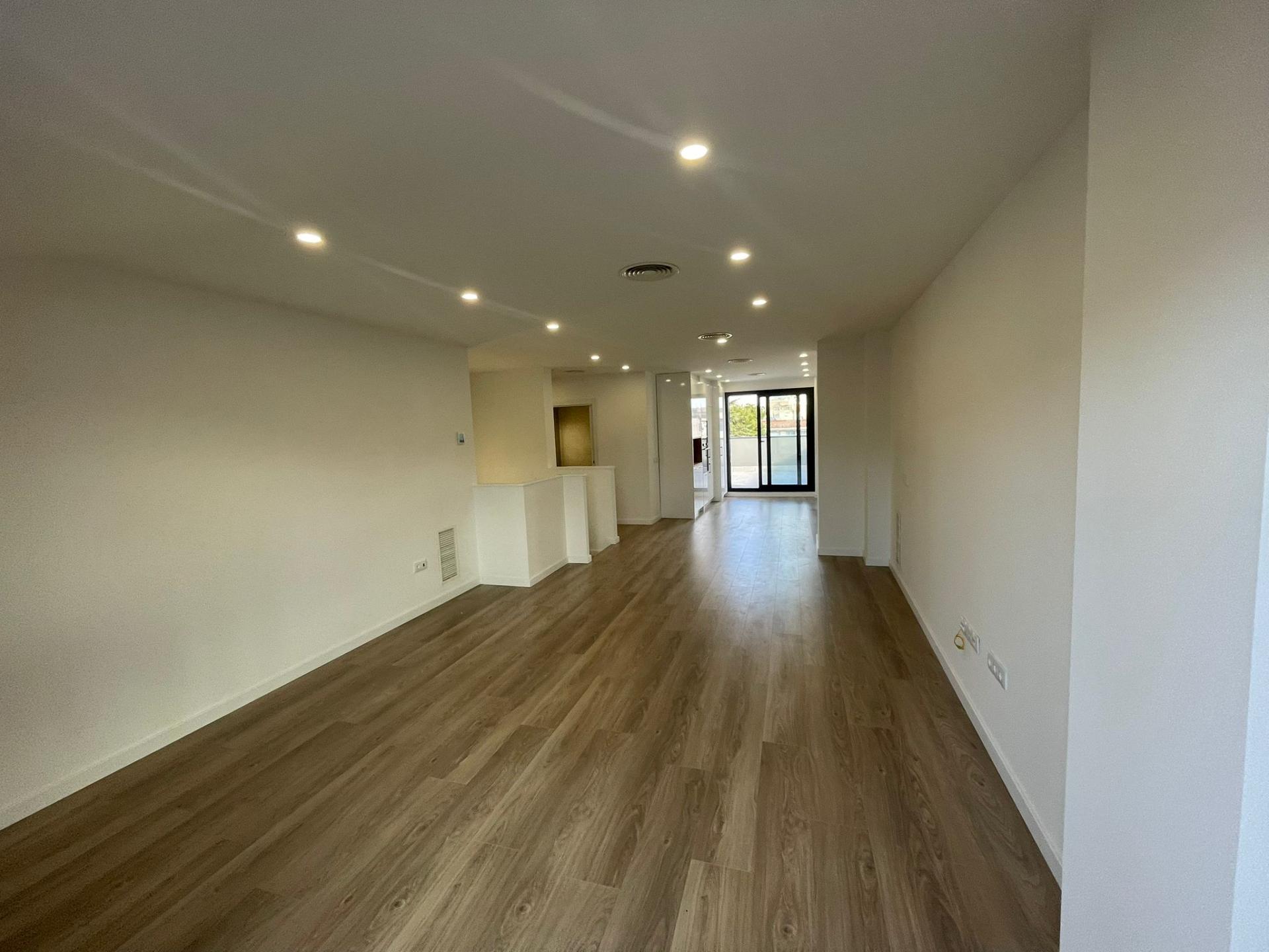 DUPLEX TERCERA PLANTA, 4 HABITACIONES Y CON TERRAZAS