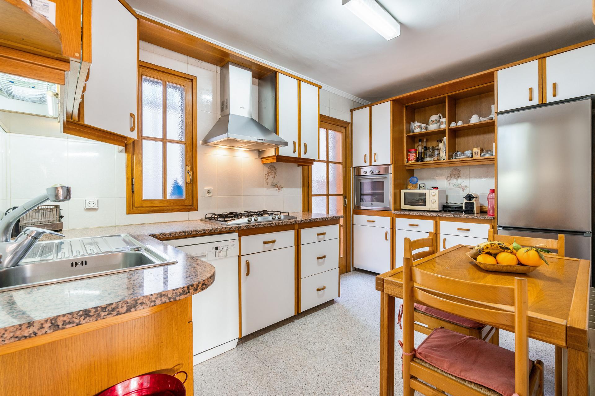 CASA ADOSSADA ZONA TURO