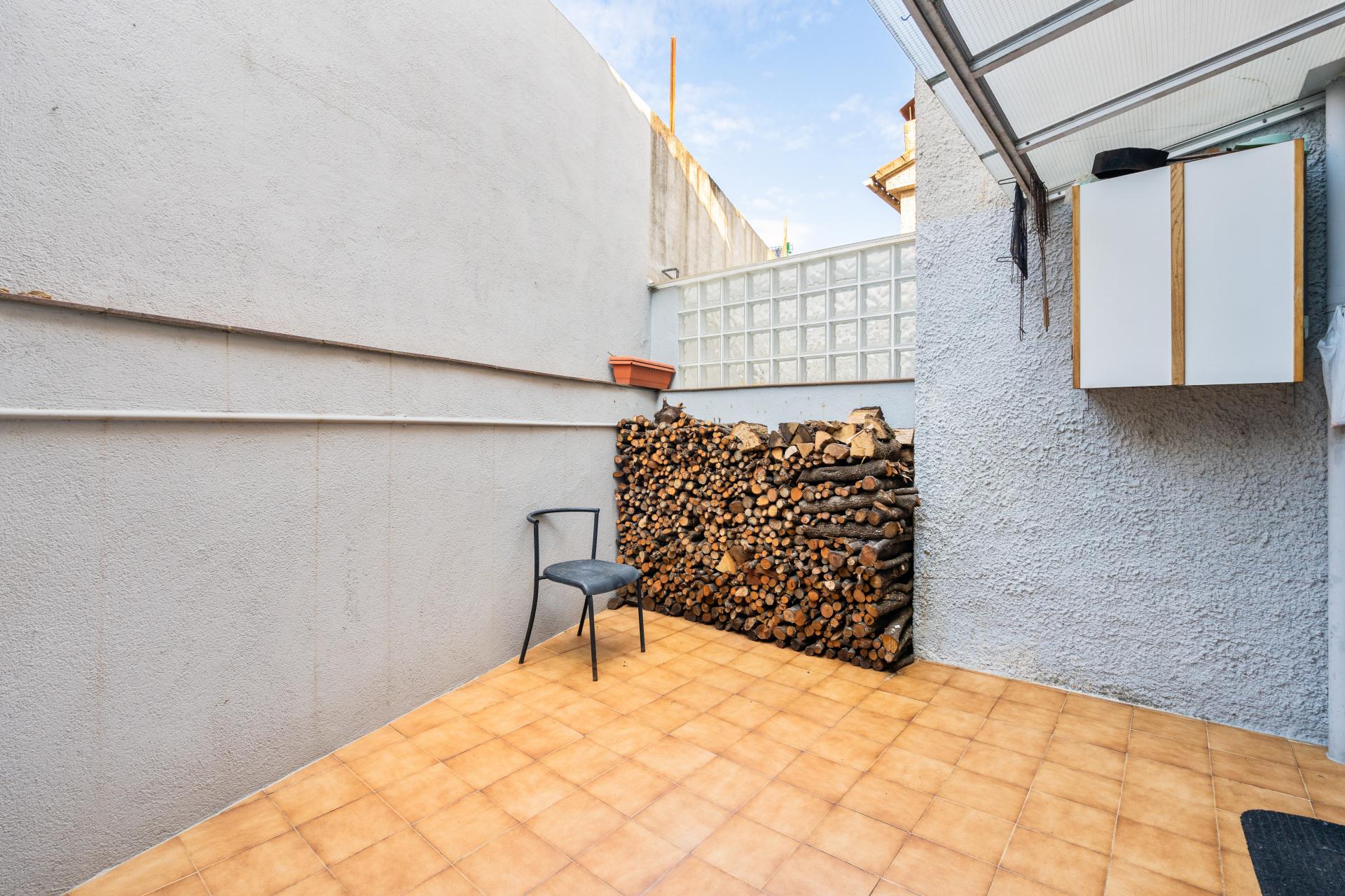 CASA ADOSSADA ZONA TURO