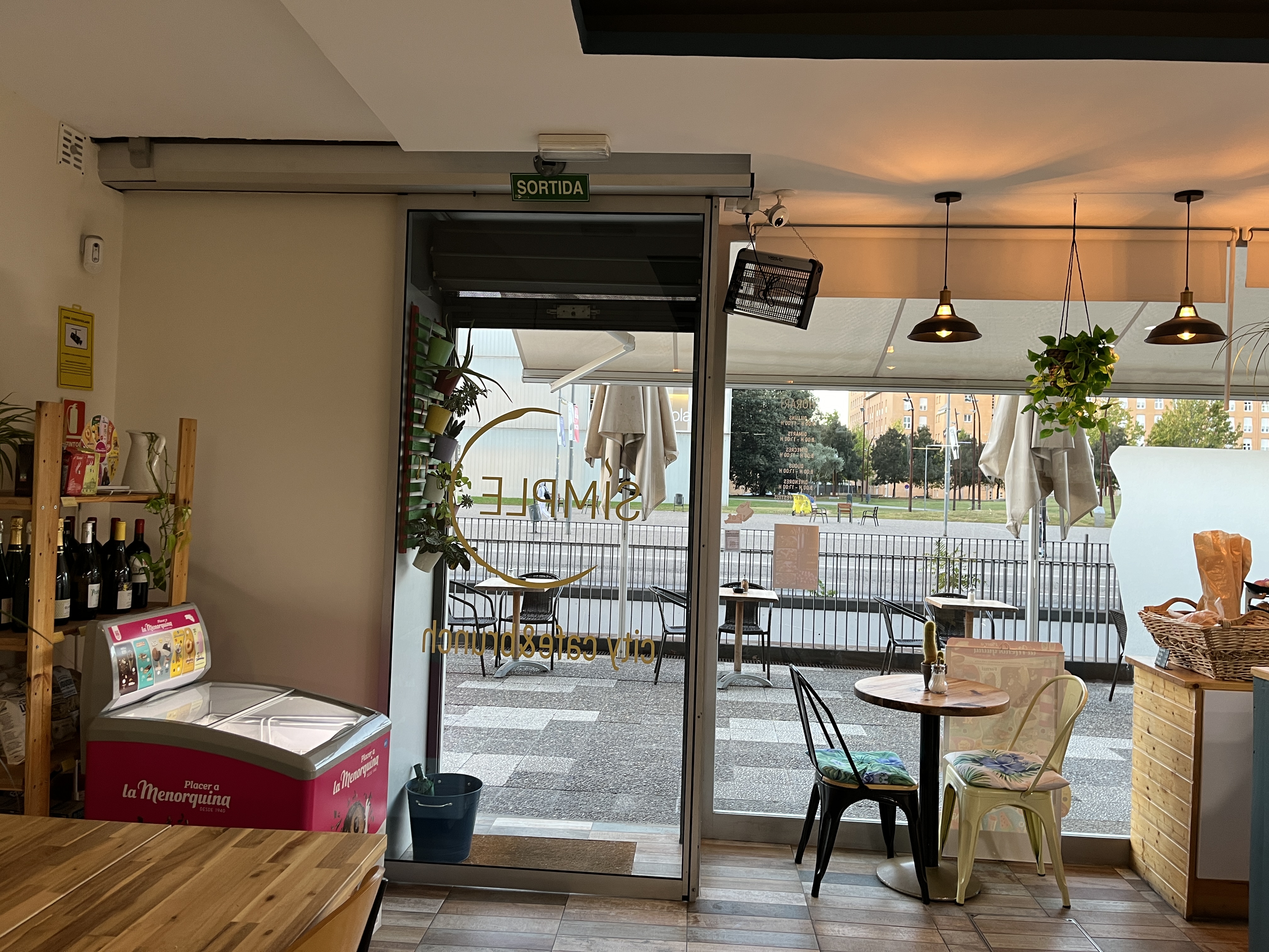 locales-comerciales en girona · migdia-emili-grahit 299000€