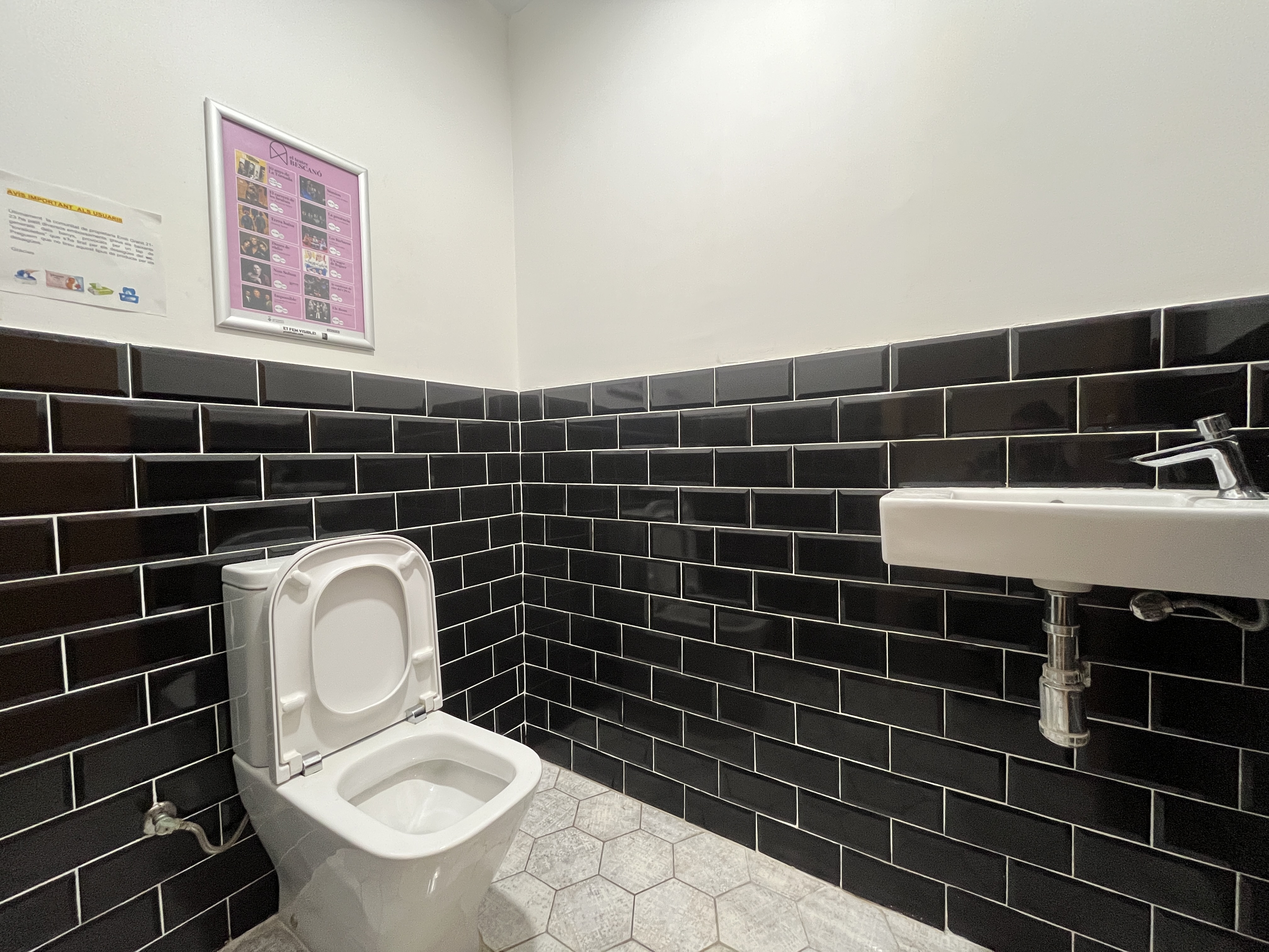 locales-comerciales en girona · migdia-emili-grahit 299000€