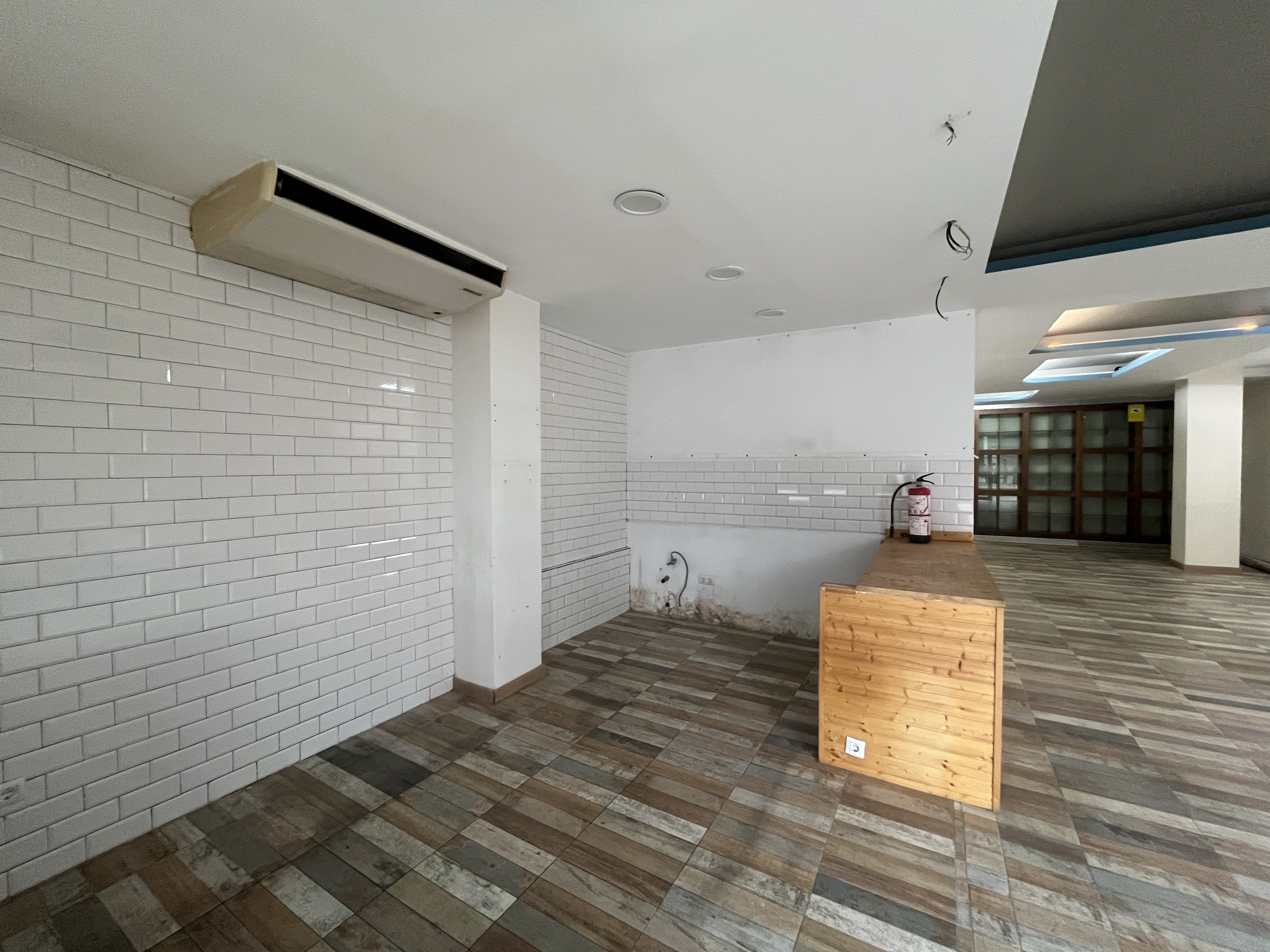 locales-comerciales en girona · migdia-emili-grahit 299000€