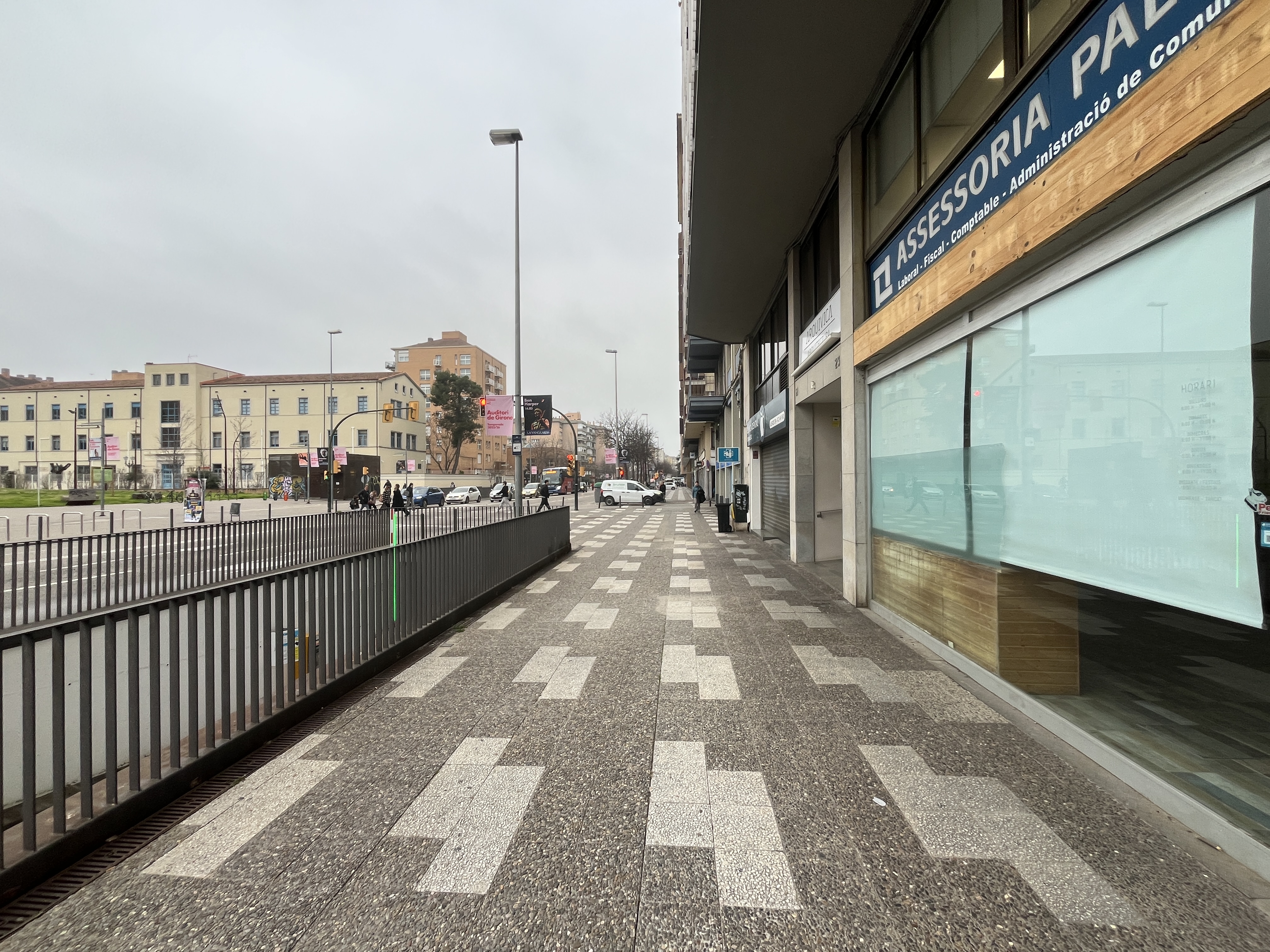 locales-comerciales en girona · migdia-emili-grahit 299000€