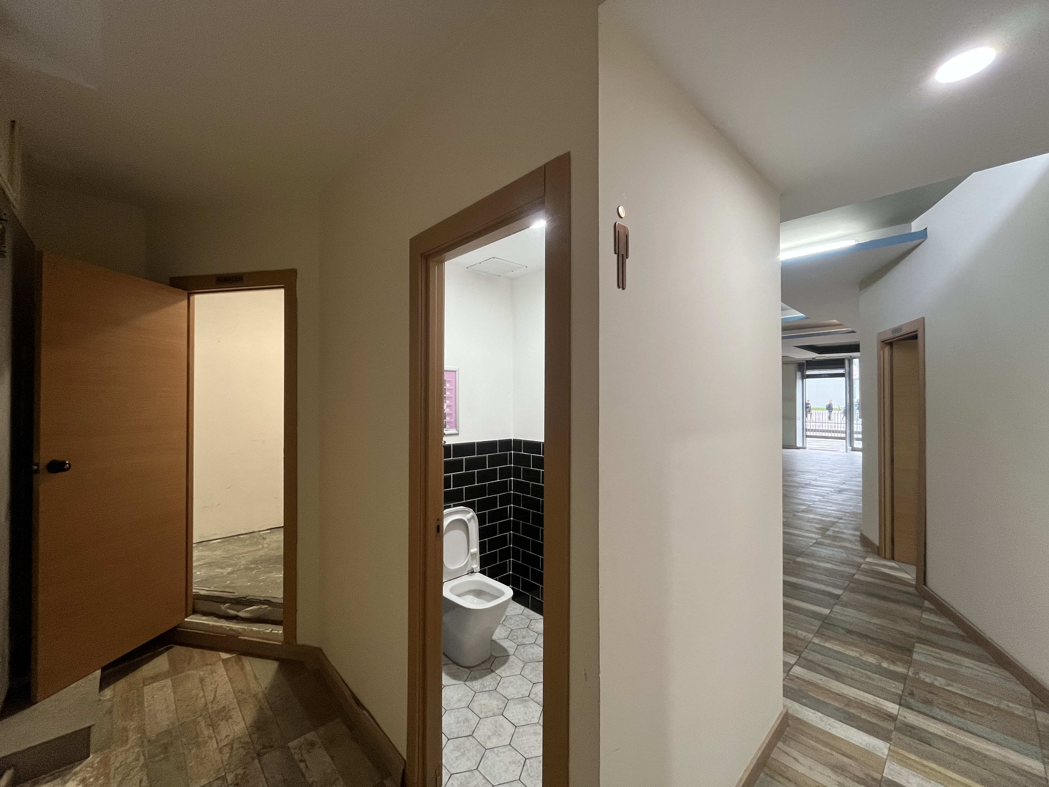 locales-comerciales en girona · migdia-emili-grahit 299000€