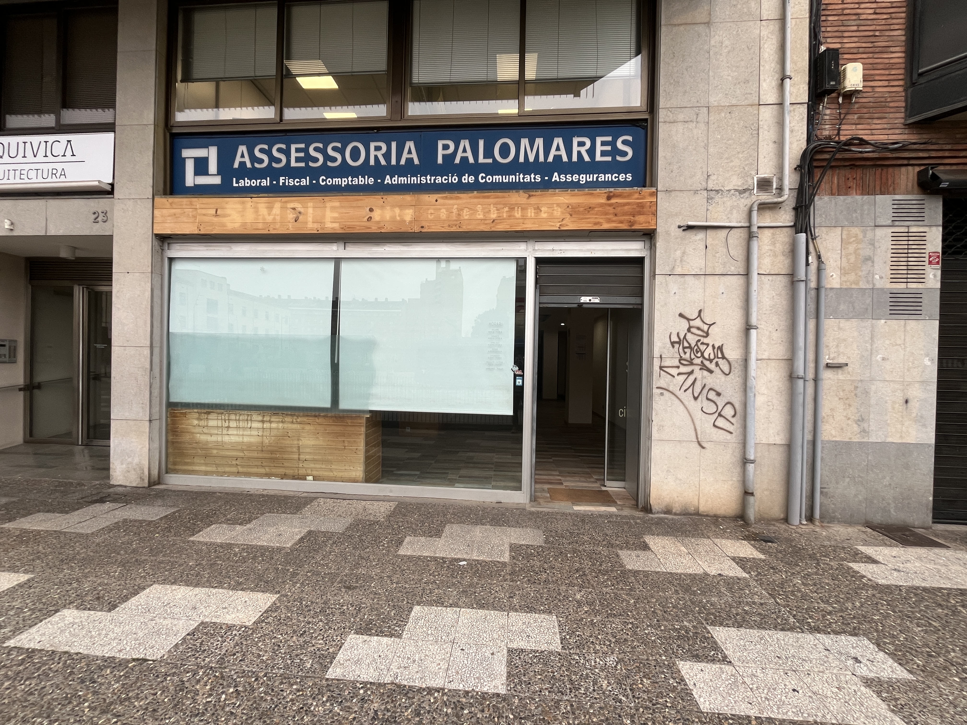 locales-comerciales en girona · migdia-emili-grahit 299000€